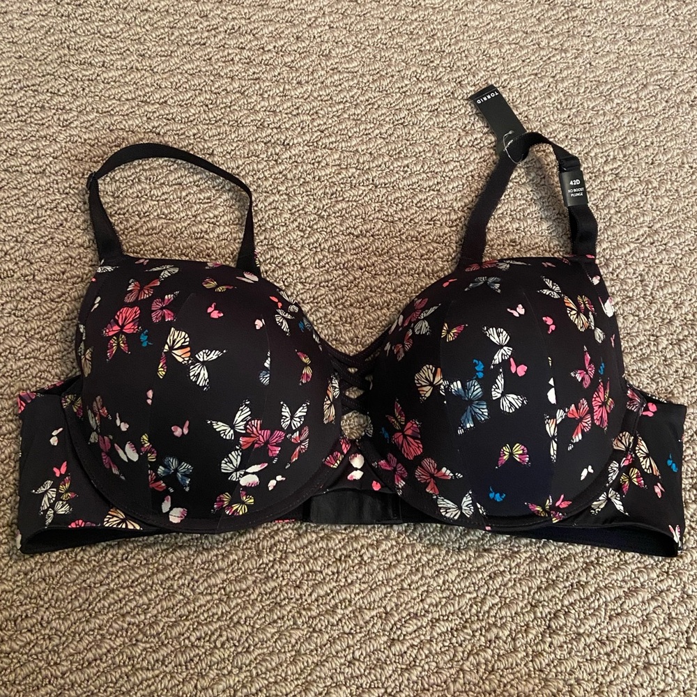 Torrid NWT XO Boost Plunge Bra Black with Butterflies Push Up Bra